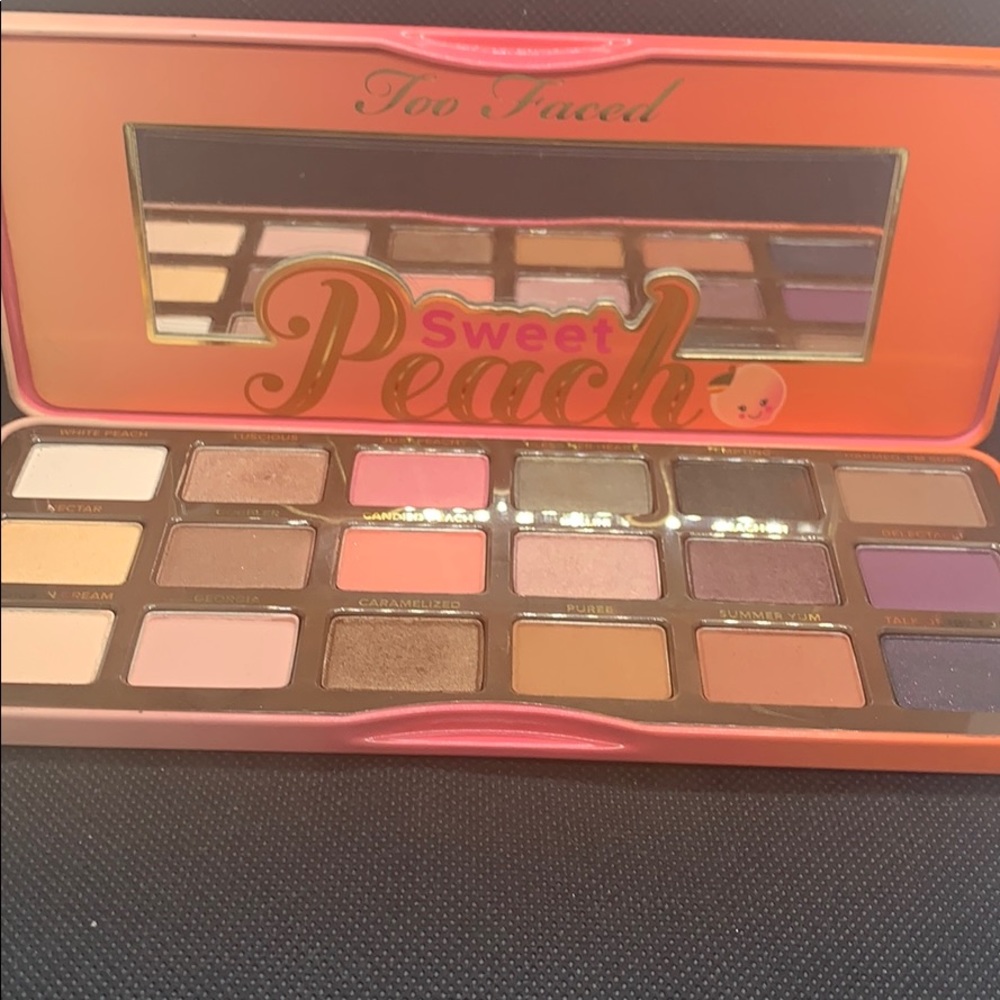 Too faced sweet peach palette